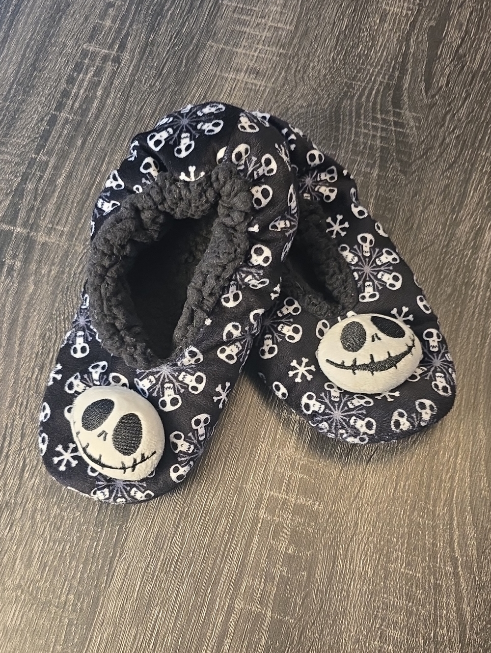 Kids Black Skull Print One-Piece Slipper Socks